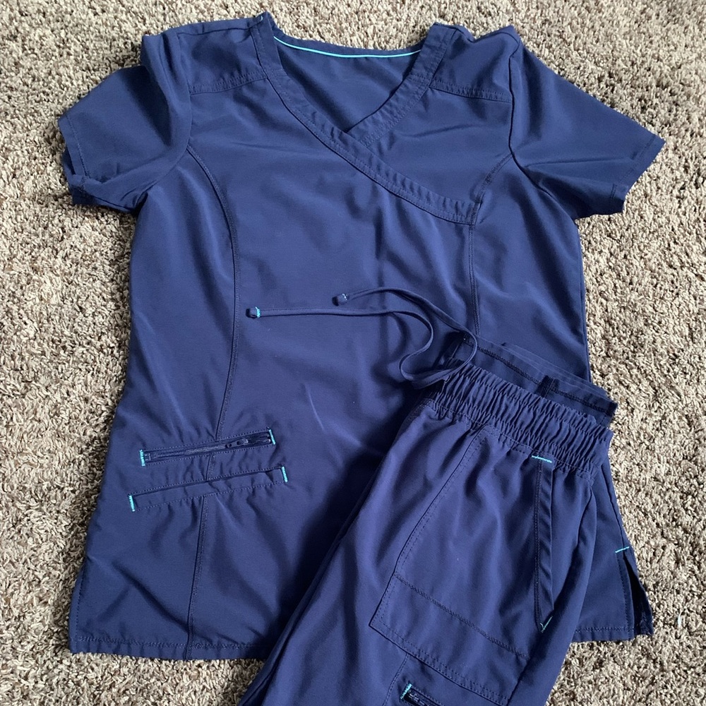 Scrub Star Blue Scrubs Bundle (Top and Pants)